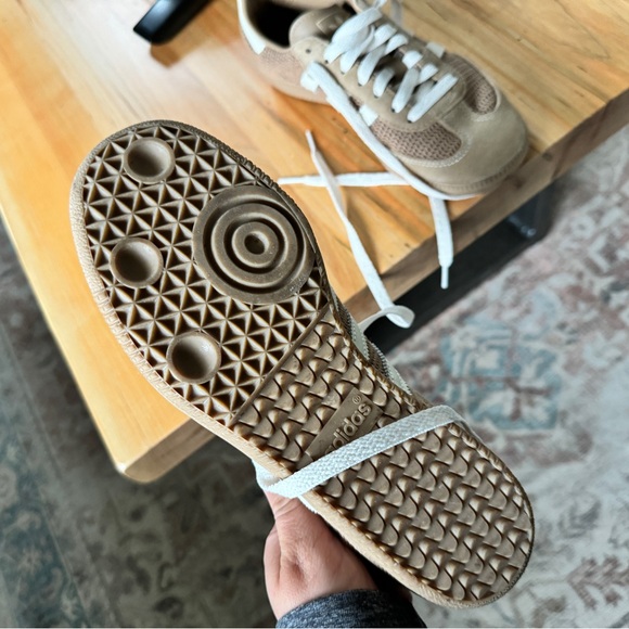 Adidas OG samba in cardboard - Picture 3 of 5